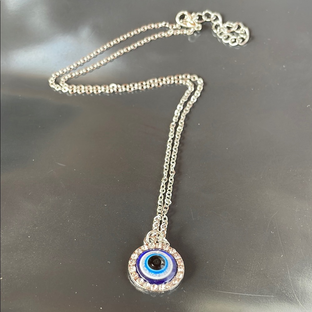 Silver Evil Eye Pendant Necklace new